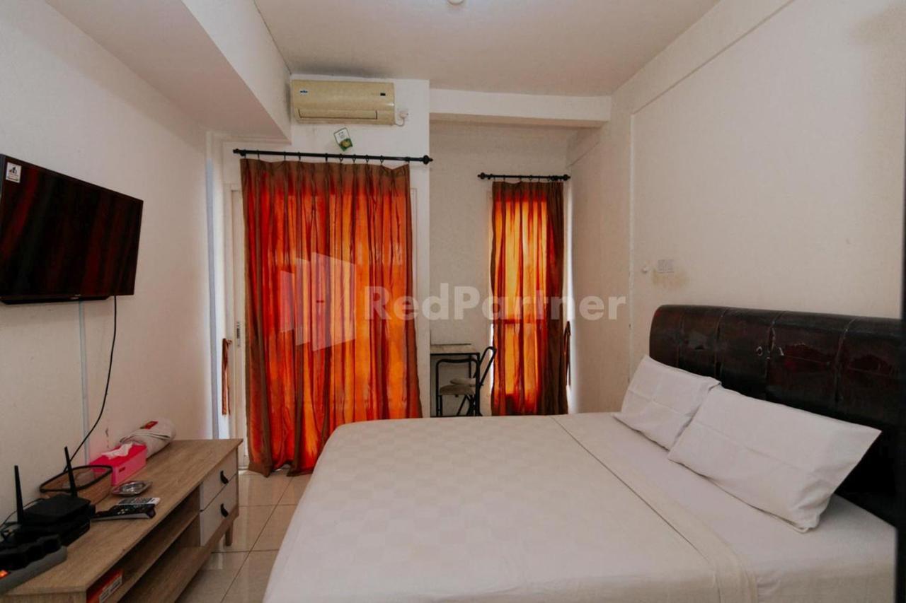 Redliving Apartemen Skylounge Tamansari - Vanez Room Tangerang Exterior photo