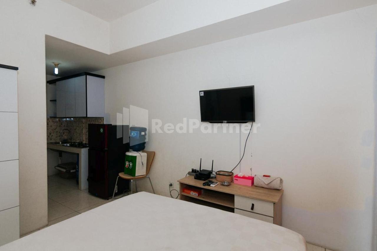 Redliving Apartemen Skylounge Tamansari - Vanez Room Tangerang Exterior photo