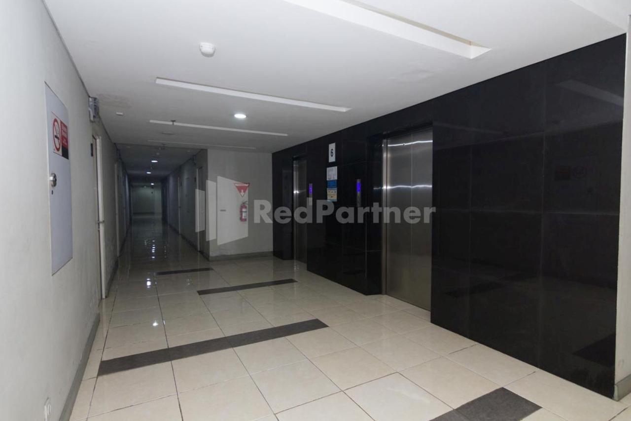 Redliving Apartemen Skylounge Tamansari - Vanez Room Tangerang Exterior photo